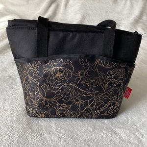 Thermos brand wine a lunch bag